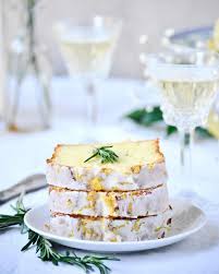 Elodie On Instagram Cake Au Citron Romarin Huile D Olive Et Vin Blanc Il A Tout Pile Un An Je Vous Proposais Cette Recette Insolite Mariage Subti