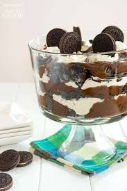It is a 3 layered pudding dessert, the bottom layer consists of crushed oreos, the middle layer is the oreo pudding and the top layer is a cre… Chocolate Lasagna Trifle A No Bake Dessert Ready In 15 Minutes