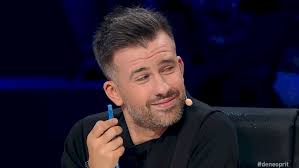 693 likes · 1 talking about this. Cum AratÄƒ Florin Ristei IndrÄƒgostit CantÄƒreÈ›ul Nu IÈ™i Mai Ascunde Sentimentele ReÈ›ete È™i Vedete