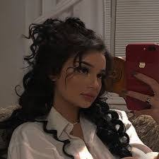 Desirae Potter's Instagram, Twitter & Facebook