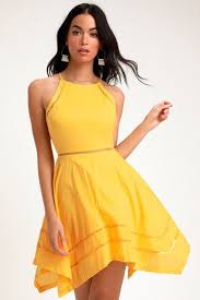 Find A Trendy Women S Yellow Dress To Light Up A Room Affordable Stylish Yellow Cocktail Yellow Homecoming Dresses Cocktail Dress Yellow Womens Yellow Dress