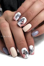 If you're more into simple acrylic nails, this style is simple but effortless, and white makes your nails look heavenly! Simple Acrylic Nail Designs Ideas For Spring Dipblogger
