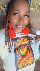 Houston...We Have A New Line Dance Class Alert!!!! Nzinga Khalid is ready  to sprinkle Htown with Pyrite Soul and a heart of gold 💛