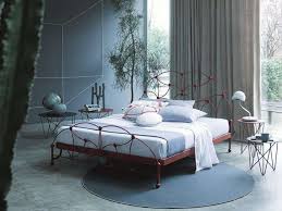 Germano produce letti moderni e di design su misura con particolare attenzione alle forme seguendo le nuove tendenze di arredo, utilizzando materiali e soluzioni tecniche in grado di garantire la massima qualità del sonno. Letti Matrimoniali Piu Belli 2016 Foto Design Mag