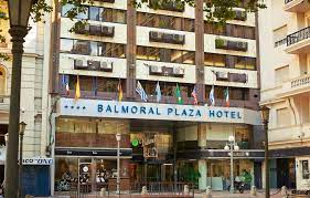 Balmoral plaza hotel está ubicado en pleno centro de montevideo, en el kilómetro cero de la ciudad, a 5 minutos del puerto, 25 minutos. Balmoral Plaza Hotel Videos Facebook