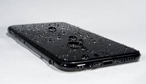 طريقة إزالة الماء من سم اعة Iphone بدون أدوات خارجية عالم آبل