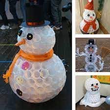 Pour réaliser votre bonhomme de neige, il faudra former deux boules en gobelet de tailles différentes. L Idee Deco Du Samedi Un Bonhomme De Neige Avec Des Gobelets En Plastique Floriane Lemarie