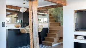 20 chambres à coucher avec poutres en bois apparentes. Poutres Apparentes Repeindre Des Poutres Poutres Au Plafond Cote Maison