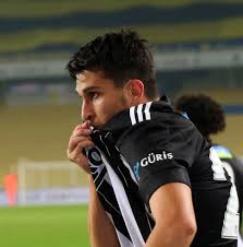Sporda olan gelişmelerden anında haberdar olun. Besiktas Talk Besiktastalk Twitter