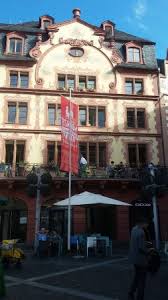 0221 42 91 82 10. Wilma Wunder Ist In Dem Bemalten Haus Rechts Im 1 Stock Balkon Gehort Dazu Aufnahme Von Wilma Wunder Mainz Tripadvisor