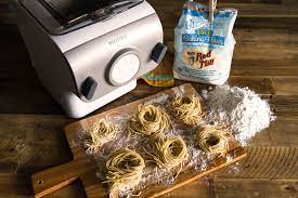 Homemade Pasta Using The Philips Pasta Maker Giveaway Bob S Red Mill Blog Homemade Pasta Philips Pasta Maker Recipes Phillips Pasta Maker Recipes
