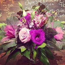 Hull florist selling bouquet flowers, aqua packs & fresh arrangements for all occasions funerals, romance, valentines day & weddings. Anne Paterson S Flowers