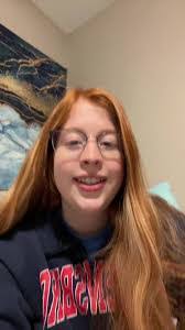 Lindsay Crane's Instagram, Twitter & Facebook