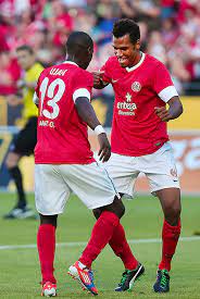 Fsv mainz 05 ii, hamburger sv ii, hamburger sv, 1. Anthony Ujah And Eric Maxim Choupo Moting Let S Lay A Hot Sole On The Parquet Rudolf Uhrig Presse Agenturfotografie