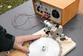 Table Saw Blade Sharpening Jig Innovation Read About It Here Http Woodgears Ca Table Saw Sharpening J Blade Sharpening Table Saw Blades Woodworking