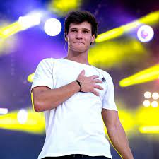 His birthday, what he did before fame, his family life, fun trivia facts, popularity rankings, and more. Wincent Weiss Uber Depressive Phase Ich Habe Die Leichtigkeit Verloren Gala De