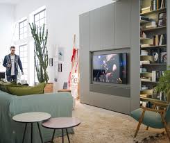 Offriamo un'ampia scelta di stili, che spaziano dal moderno al classico, proponendo sia linee essenziali che design più elaborati. Freedhome Di Caccaro Sistemi Per Arredare Le Pareti In Liberta