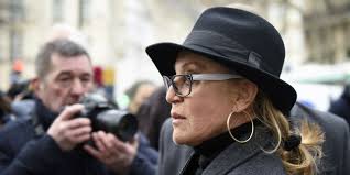 Sheila, is an awesome person, completely epic! Vaccination Campaign Sheila Denounces A Great Lack Of Elegance Of The Government Teller Report