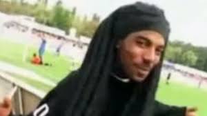 In november 2001, becali and his bodyguards insulted and physically abused malonga parfait, the host of the satirical football tv show fotbal la maxx. Fostul Realizator De Televiziune Malonga Parfait A Fost ReÈ›inut Pentru Trafic De Droguri B1tv Ro