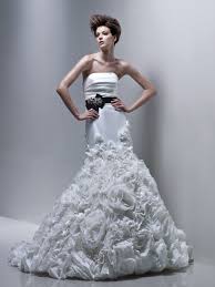 The Best Gowns From The Most In Demand Wedding Dress Designers Part 4 Http Www Modwedding Com 20 Enzoani Wedding Dresses Wedding Dresses Photos Bridal Gowns