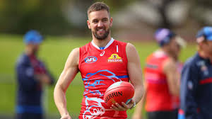 Australian rules football, a football sport distinctive to australia that predates other modern football games as the first to create an official code of play. Afl Schedule Odds Lines Standings And Betting Trends For Round 1 Of 2020 Australian Football League Season