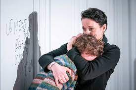 The son premieres at the kiln theatre, london, in february 2019. Theatre Review The Son At Kiln Theatre