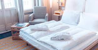 The hotel is located close to subway & frankfurter allee train. Hotel Bleibtreu Berlin By Golden Tulip Kurzreise Berlin