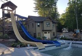 Slide Into Royal Deals With With The King Water You Waiting For Call The King 1 862 236 3555 Save Water Schwimmbader Hinterhof Pool Rutsche Hauser Mit Pool