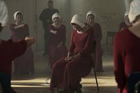 Pierwszy sezon produkcji jest ekranizacją powieści margaret atwood. Opowiesc Podrecznej 10 Ost Serial Obyczajowy Sf