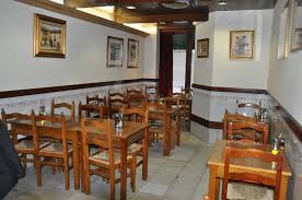 You can run multiple versions of the same software (say ruby 1.8.7, 2.1.1 and 2.3.0) with their fixated dependencies and no interference. Restaurant Can Guix A Olot
