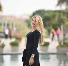 كشفت المذيعة المصرية مي حلمي ما حدث لها مع المطرب محمد رشاد قبل انفصالهما. Ø¨Ø§Ù„ØµÙˆØ± 5 Ù…Ø¹Ù„ÙˆÙ…Ø§Øª Ø¹Ù† Ø­Ø³Ù†Ø§Ø¡ Ø§Ù„Ù†Ù‡Ø§Ø± Ø±ÙŠØ§Ø¶Ø© Ù…Ù‰ Ø­Ù„Ù…Ù‰ Ø§Ù„ÙŠÙˆÙ… Ø§Ù„Ø³Ø§Ø¨Ø¹