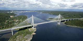Nu i oktober är dagstemperaturerna runt 11 grader i bro med nattemperaturer på cirka 5 grader. Uddevallabron Blir Frimarke Bohuslaningen