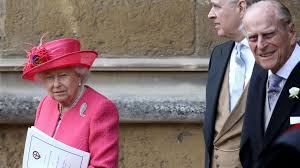 Dabei kann prinz philip auf 99 bewegte jahre zurückblicken. 73 Hochzeitstag So Heirateten Die Queen Und Prinz Philip Promiflash De