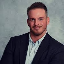 Benjamin Voss's Instagram, Twitter & Facebook