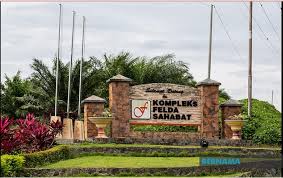 Lahad datu is the capital of the lahad datu district in the dent peninsula on tawau division of pengalaman melihat sendiri kesan kawasan perang sultan kiram sulu di lahad datu, sabah. Bernama Covid 19 Polis Tingkat Penguatkuasaan Pkp Di Felda Sahabat Lahad Datu
