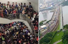 Causeway Completely Congested Traffic At A Standstill As Thousands Decide They D Rather Walk Instead Mothership Sg News From Singapore Asia And Around The World Go to the content go to the footer.