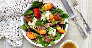 Recette Salade De Peches Roties A La Mozzarella En Video Recette Salade De Peche Recettes De Cuisine Recette Salade