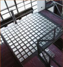 Sol Briques De Verre Pour Terrasse Au Dessus Escalier Descente Loft Duplex Toit En Verre Pave De Verre Brique En Verre