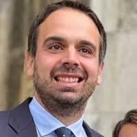 300+ perfiles de «Peciña»