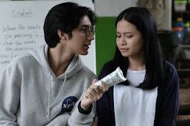 This item does not appear to have any files that can be experienced on archive.org. Geez Ann Sebuah Film Tentang Anak Muda Jatuh Cinta Sudah Tayang Antara News
