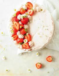 Layer Cake Au Chocolat Mascarpone Et Fraises Recipe Strawberry Cakes Savoury Cake Chocolate Strawberry Cake