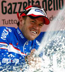 Elke is five years his senior. Cyclist Dies In High Speed Crash At Giro D Italia Wired