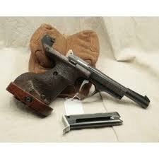 Pistolet Unique Des69 Cette Arme A Visiblement Servie Mais Elle A Ete Bien Entretenue Car Il N Y A Pas De Traces De Chocs Pistolet Arme De Poing Arme A Feu