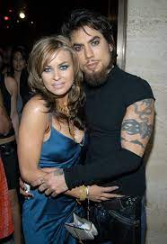 They are amicably separating, electra's rep, brit reece, told us weekly. Carmen Electra And Dave Navarro 2003 Dave Navarro Carmen Electra 2000s Fashion Trends