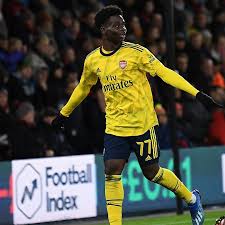 Made by umbro again, the black and red stripe design is prevalent once again, but this time with a really nice fading effect. Arsenal Match Worn Shirt V Bournemouth Saka Official Online Store