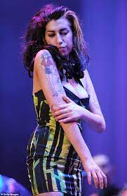 Amy winehouse sighting on may 18, 2008 in london, england. Freedomroo Amy Winehouse Ten Years After Her Death The Singer S Best Friend Raises Tough Questions Australiannewsreview