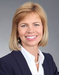 Elizabeth Bate's Instagram, Twitter & Facebook