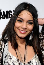 It's a look you can wear anywhere without ever feeling overdone. Vanessa Hudgens Center Parting Medium Straight Hairstyle Hairstyles Weekly
