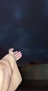 Pin By تان On Camira Cool Girl Pictures Girl Hand Pic Emotional Photography