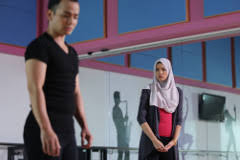 The movie features puteh maimum zahrah, betty banafe , aman graseka. Hijabsta Ballet Movie Release Showtimes Trailer Cinema Online